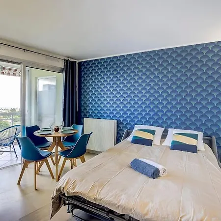 Vue Mer, Piscine - Tennis 昂蒂布